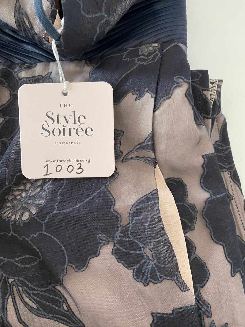 DEFECT | Floredyn Floral Mesh Pleat Midi in Navy in XS