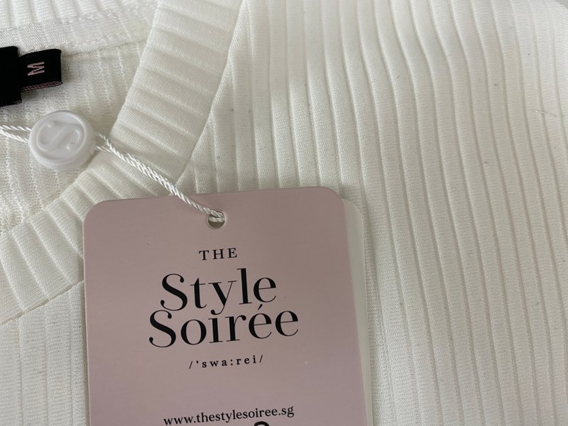 DEFECT | Roshan Ribbed Oversized Tee in White in M DEFECT | Roshan Ribbed Oversized Tee in White in M