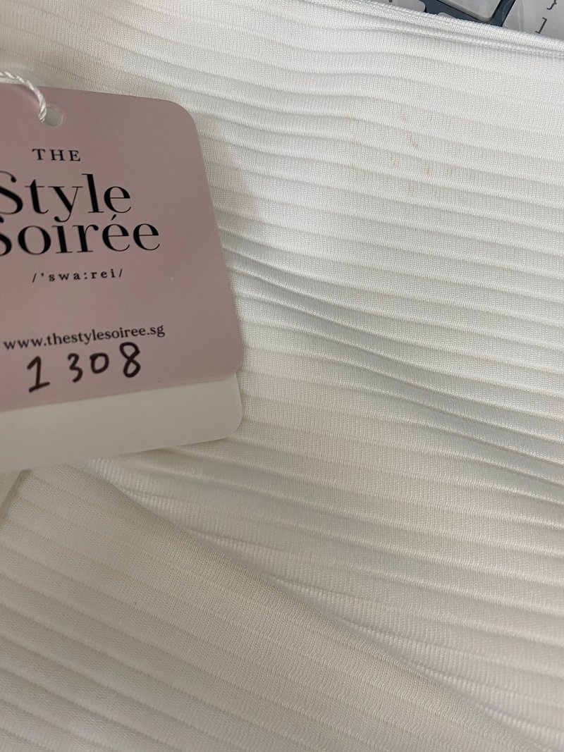 DEFECT | Roshan Ribbed Oversized Tee in White in M DEFECT | Roshan Ribbed Oversized Tee in White in M