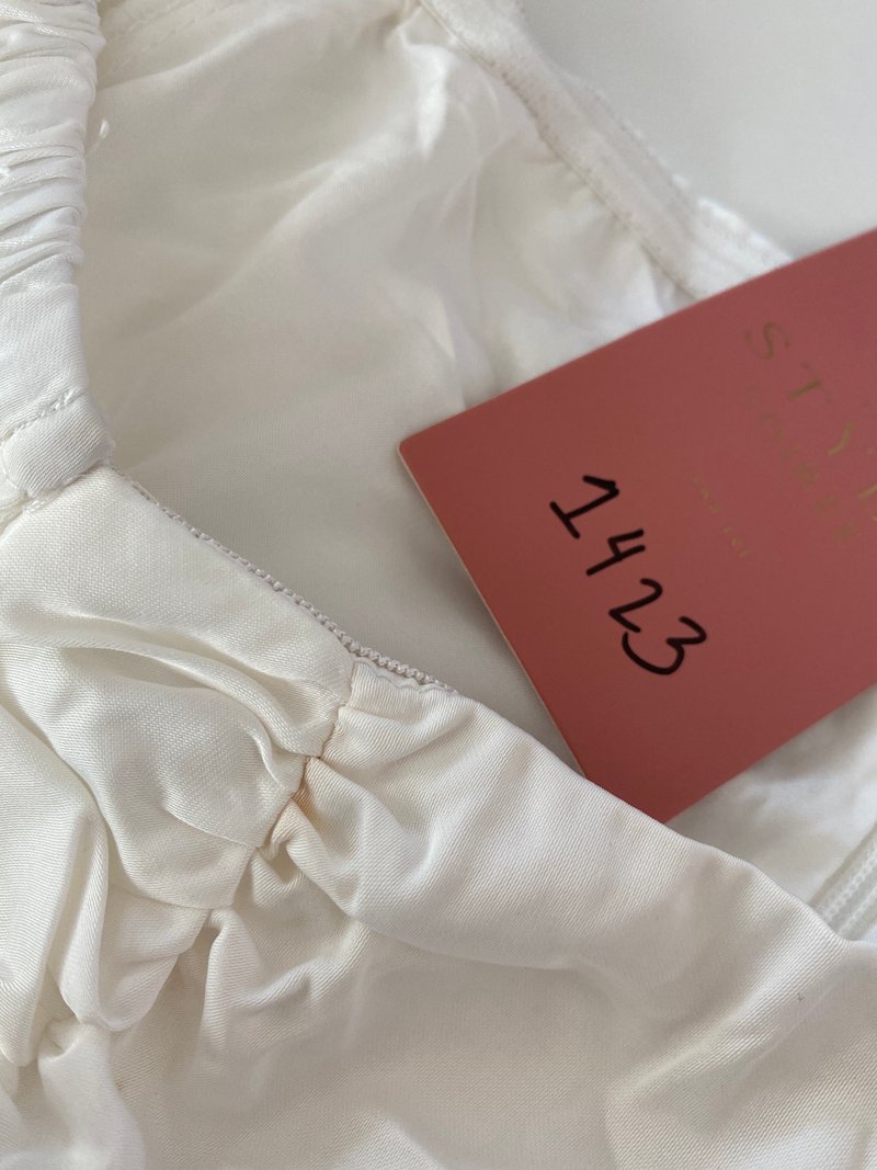 DEFECT | Rinda Ruched Sleeved Dress in White in S 