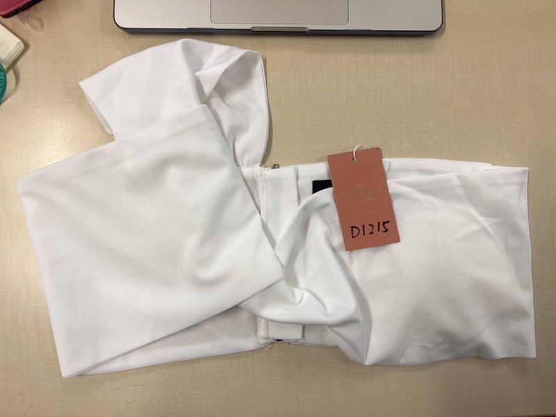 DEFECT | Peyton Padded Top in White In M DEFECT | Peyton Padded Top in White In M