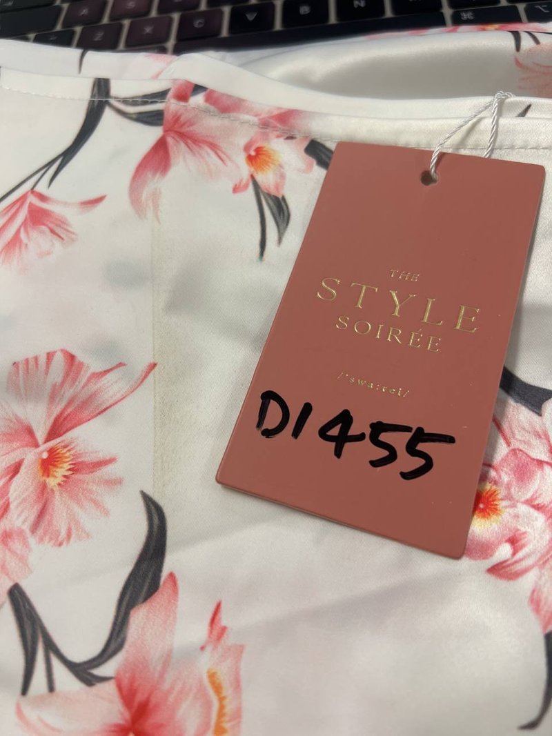 DEFECT | Florenda Floral Satin Skorts in S DEFECT | Florenda Floral Satin Skorts in S