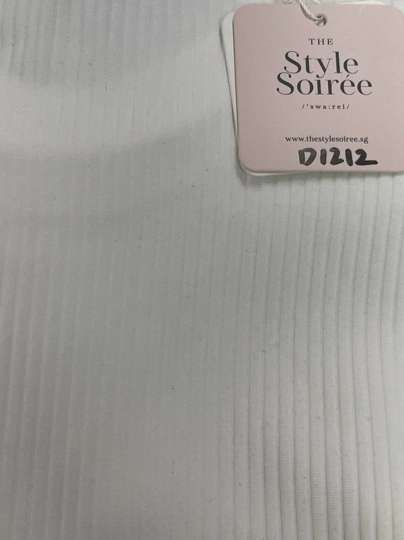 DEFECT | Roshan Ribbed Oversized Tee in White in XL