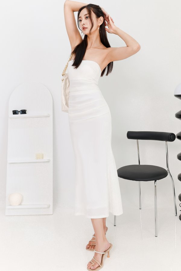 DEFECT | Peyrynn Padded Ruched Maxi in White in XXS
