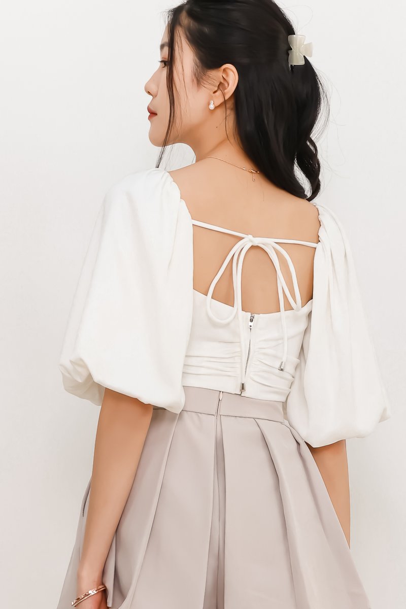 DEFECT | Serrine Sweetheart Padded Top in White in S