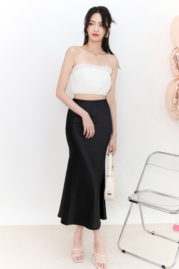 DEFECT | Paylyn Pleated Tube Top in White in L