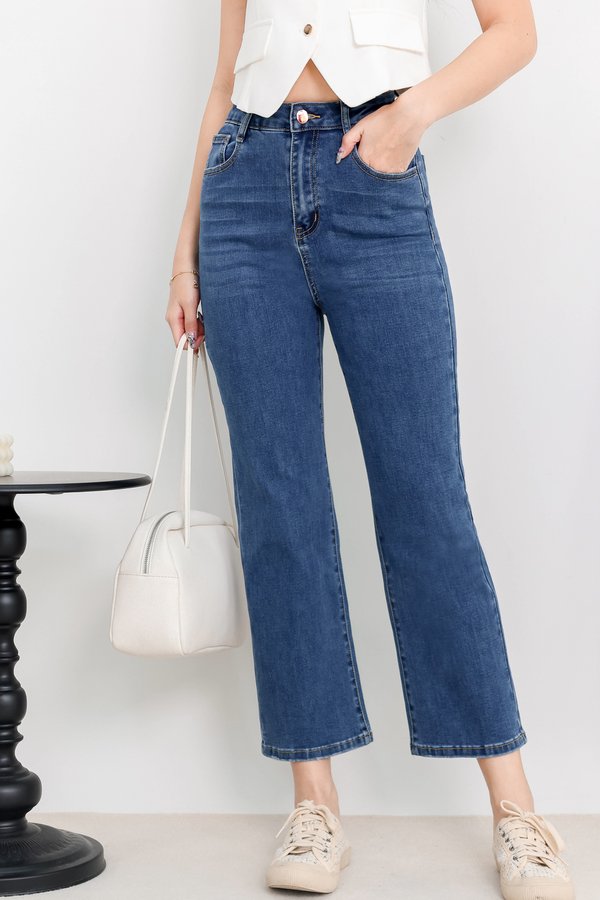 Daphne Denim Jeans in Mid Wash