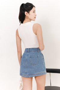 DEFECT | Collin Collar Ruched Top in White in M DEFECT | Collin Collar Ruched Top in White in M