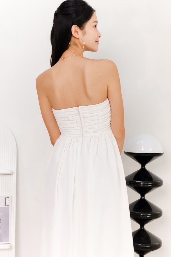 DEFECT | Teyrra Tube Ruched Midaxi Dress in White in S