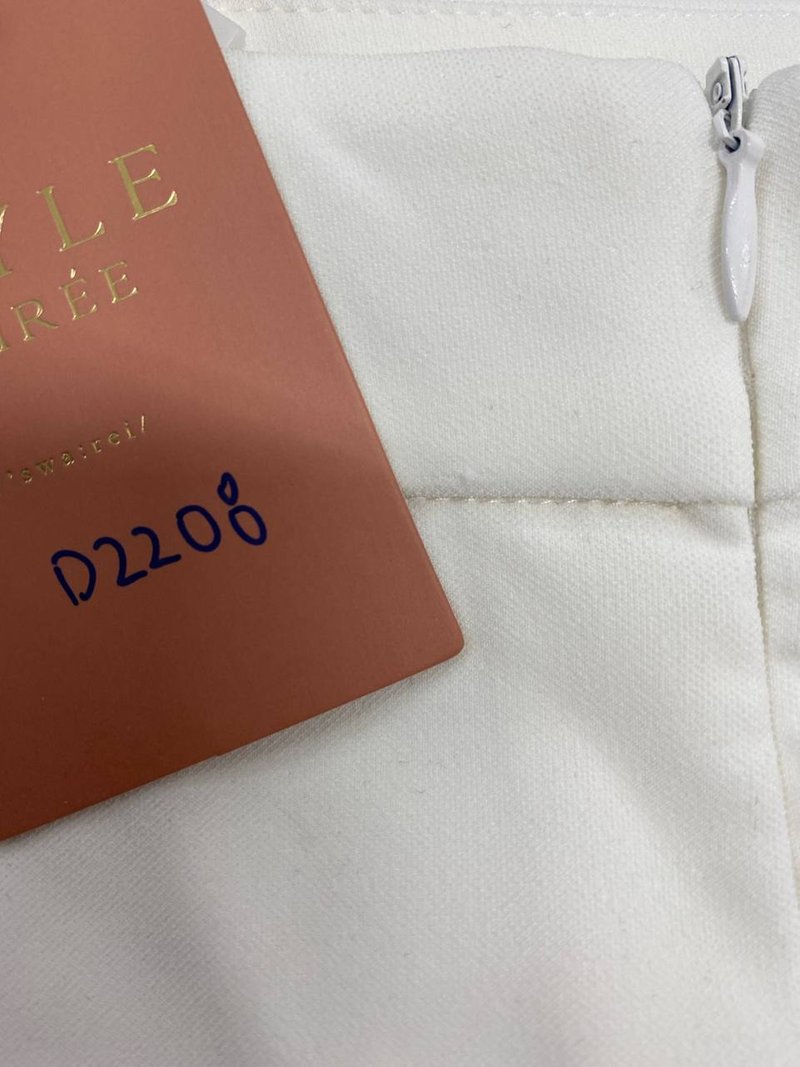 DEFECT | Sandy Slit Maxi In White (With Shorts Lining) in L DEFECT | Sandy Slit Maxi In White (With Shorts Lining) in L