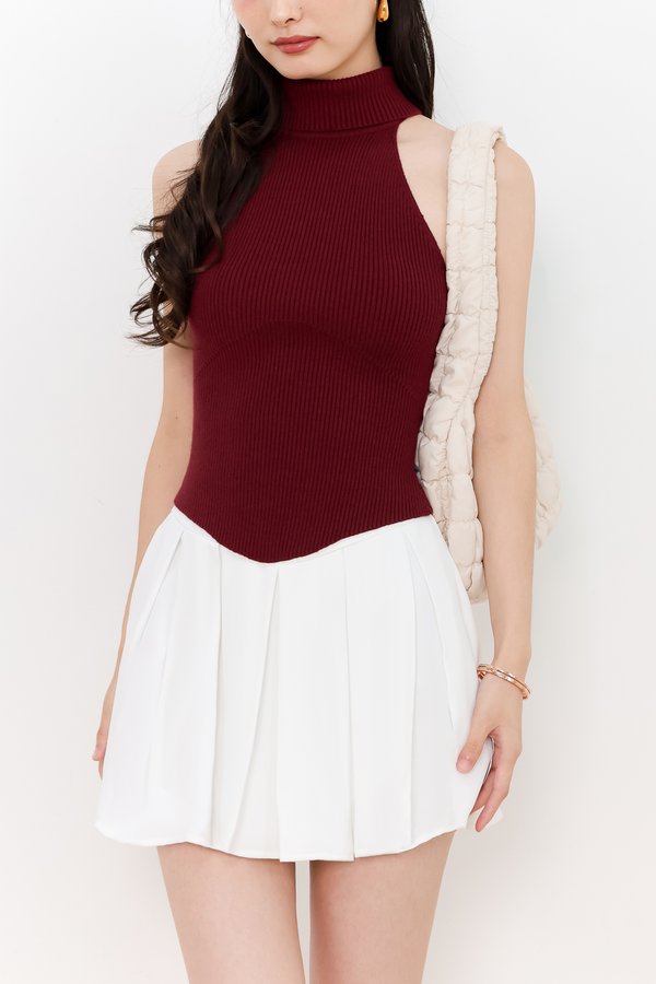 Hera High Neck Knit Top in Maroon 