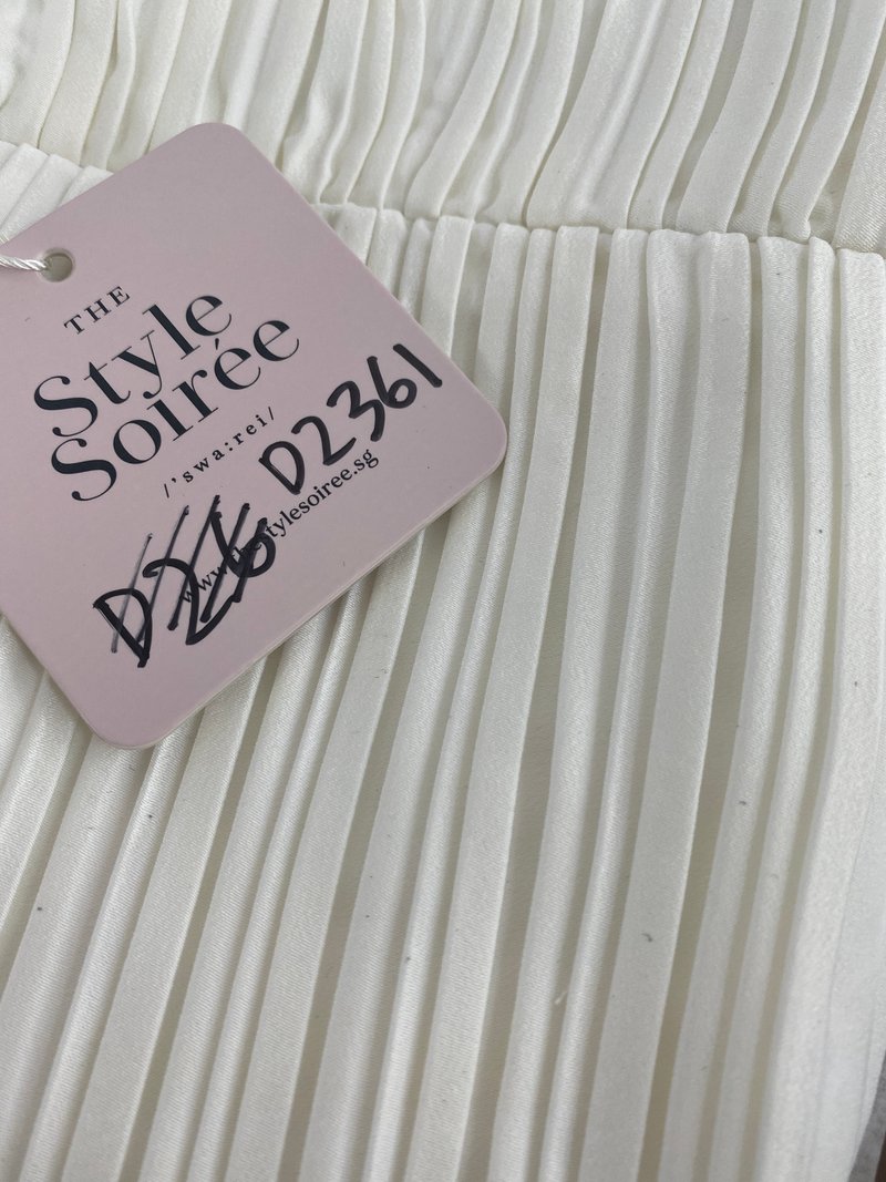 DEFECT | Poline Pleated Padded Top in White in M, L, XL