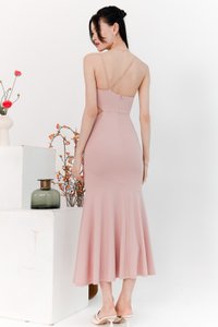 Tanrine Toga Midaxi in Pink