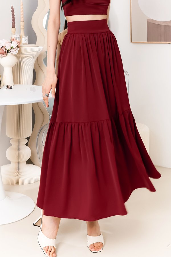Tilly Tiered Maxi Petite in Maroon