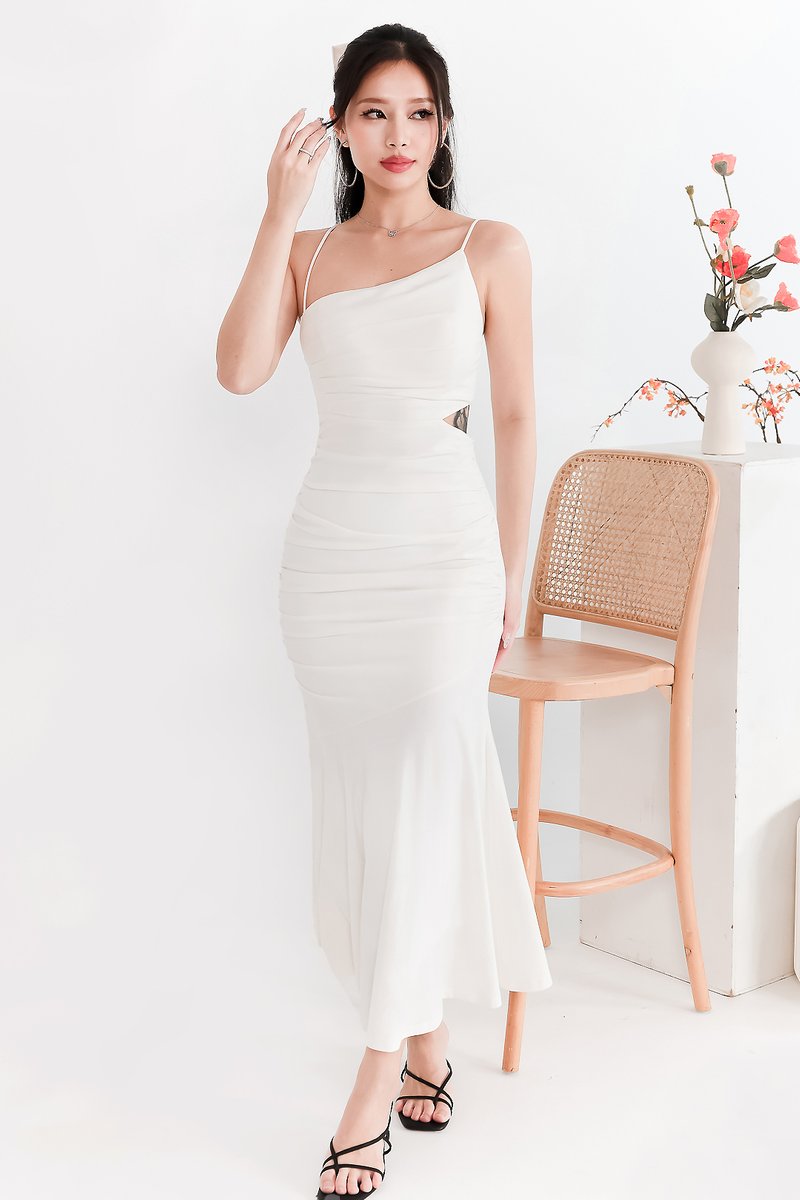 DEFECT | Tanrine Toga Midaxi in White in S