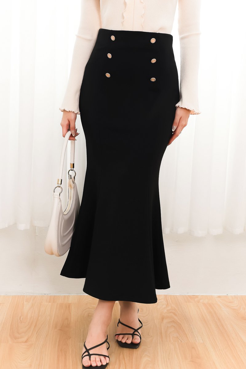 Marrel Mermaid Midaxi Skirt in Black