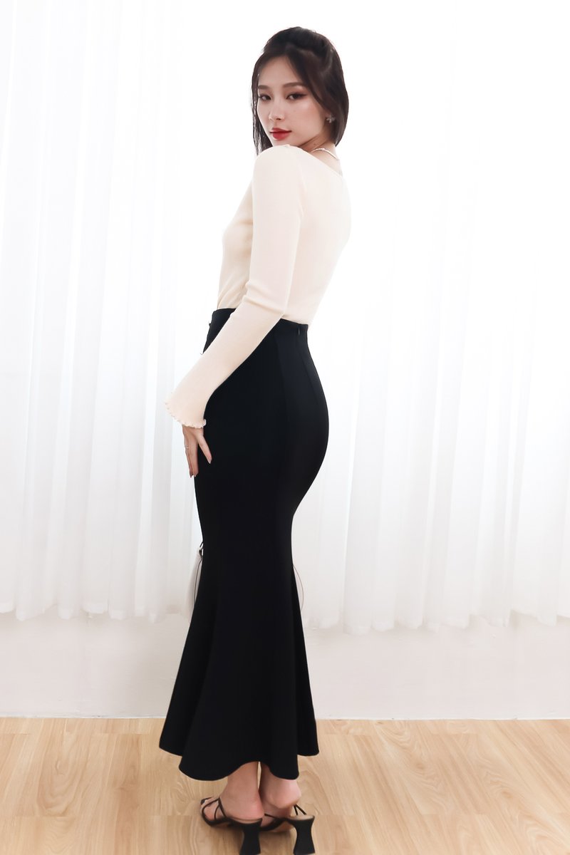 Marrel Mermaid Midaxi Skirt in Black