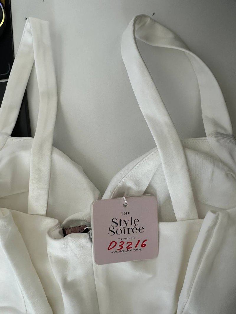 DEFECT | Kelyn Knotted Midi in White in L