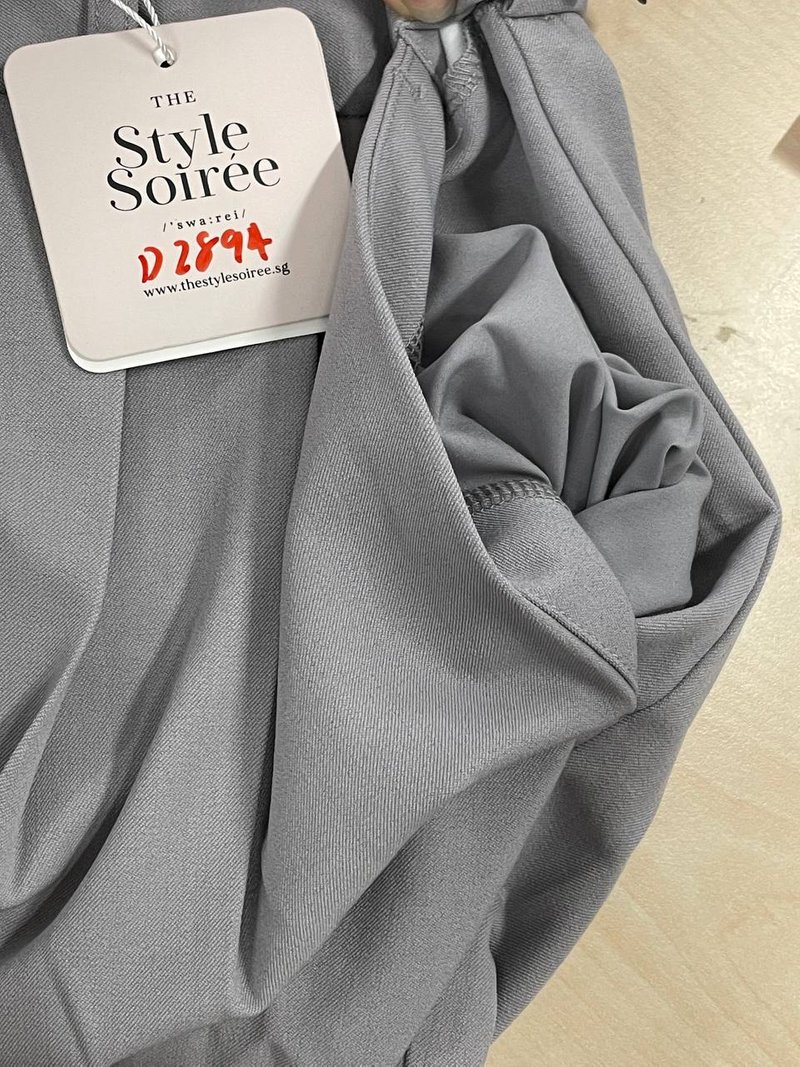 DEFECT | Pharsa Pleat Berms in Light Grey in L