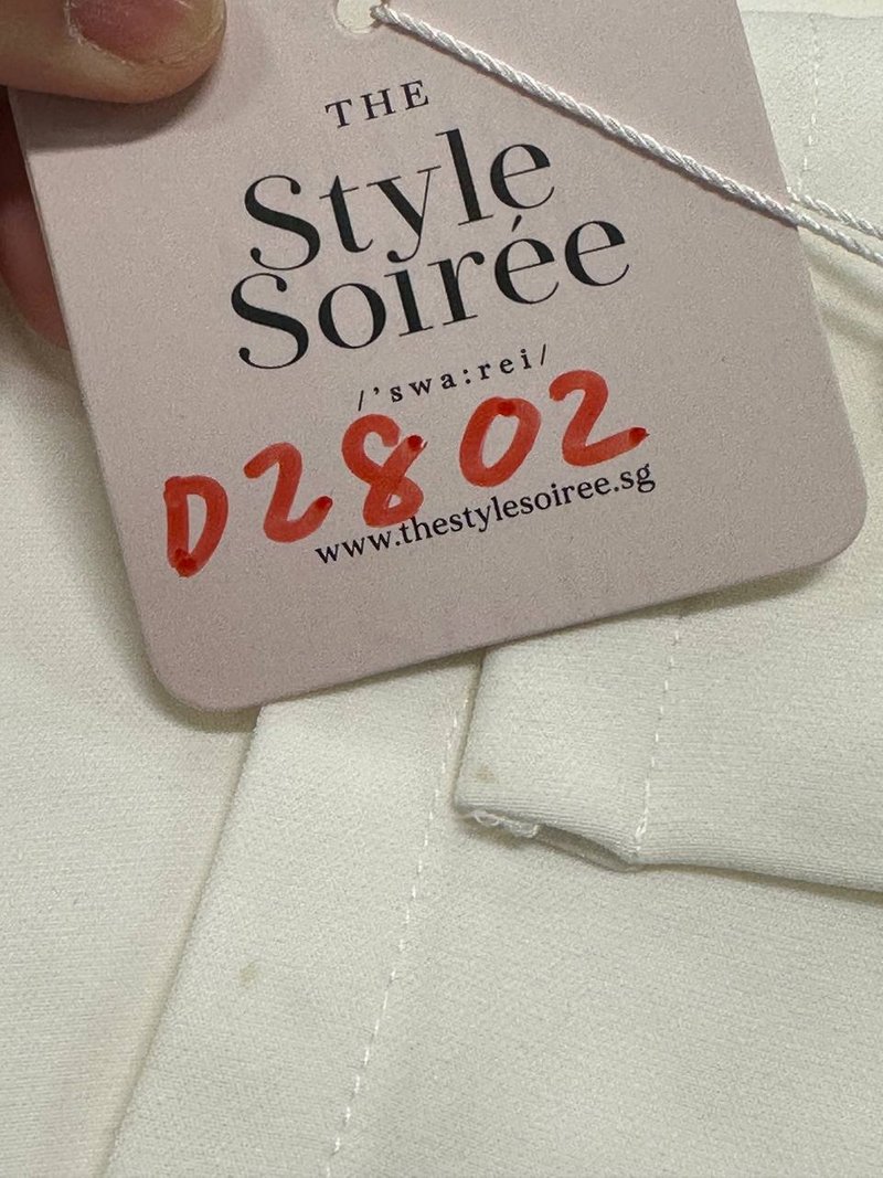 DEFECT | Ciara Co-ord Work Midi Skirt in White in XXS DEFECT | Ciara Co-ord Work Midi Skirt in White in XXS