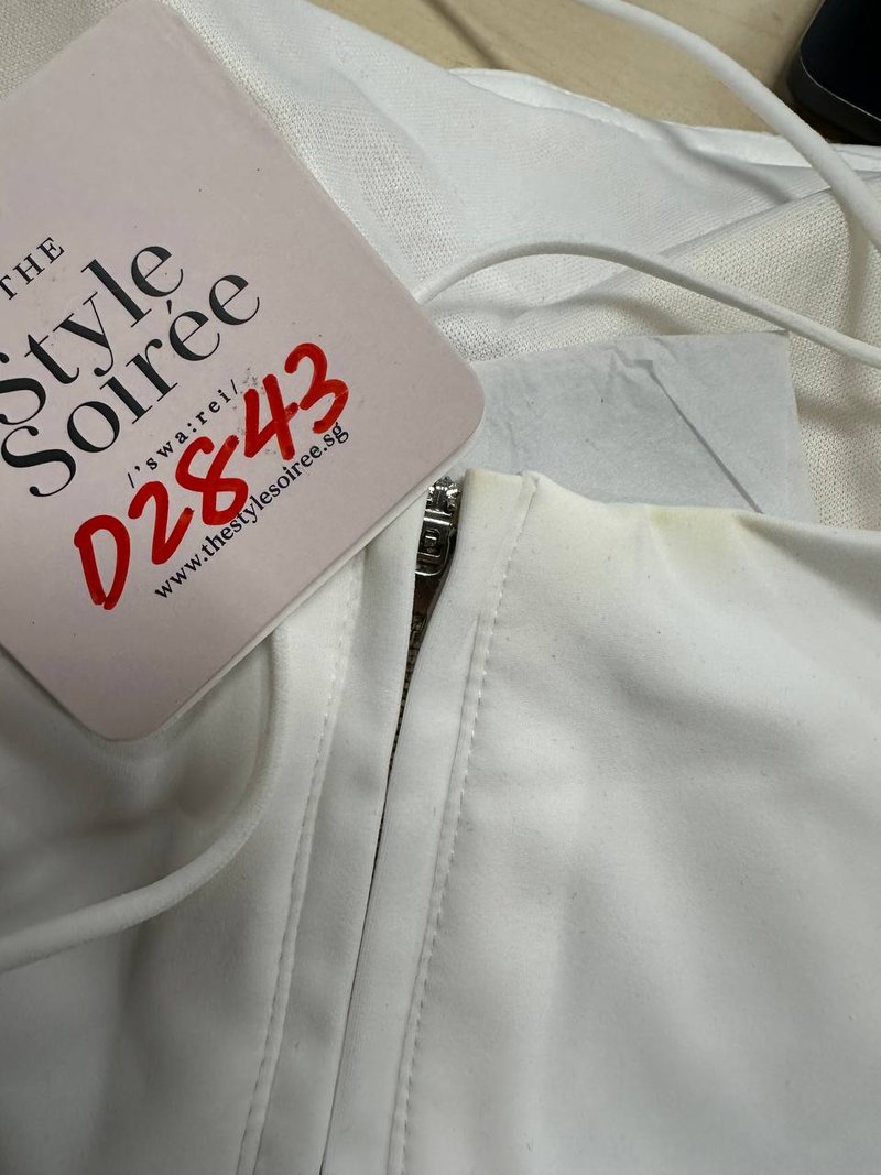 DEFECT | Cadea Cross Back Top in White in M