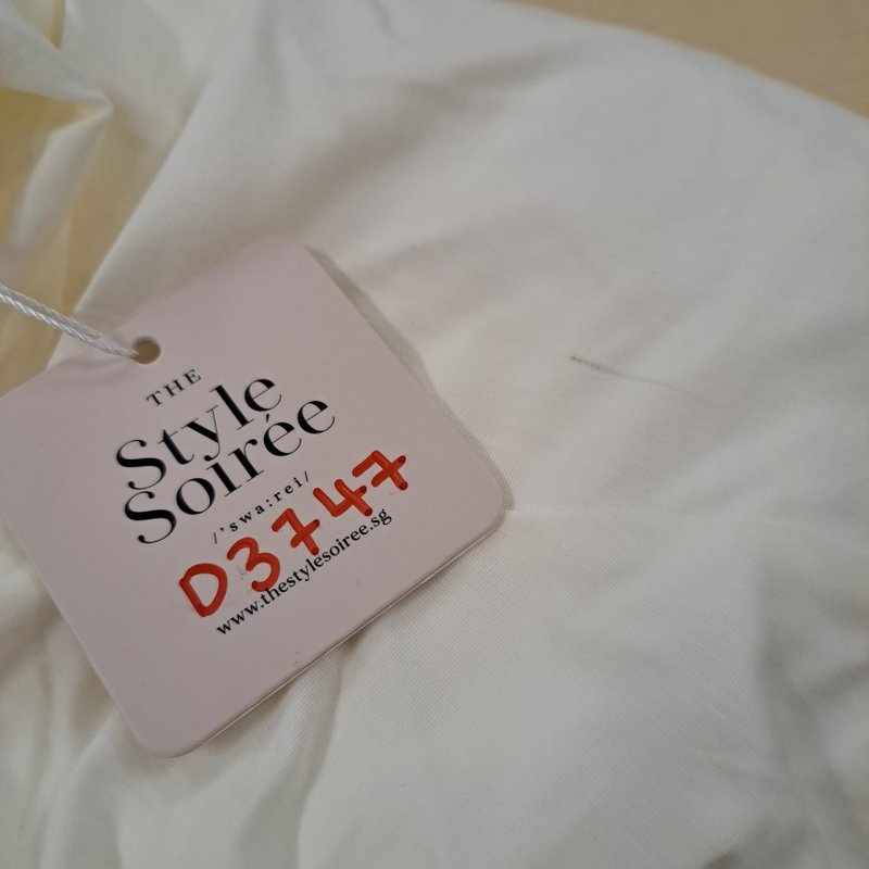DEFECT | Tanrine Toga Midaxi in White in XS