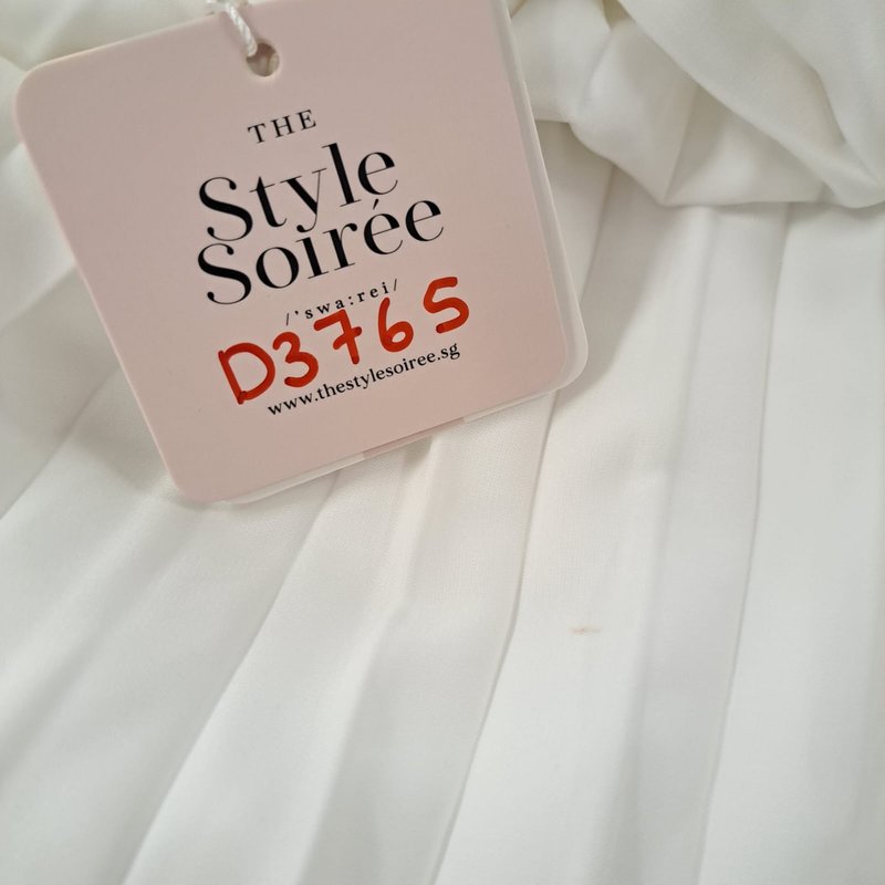 DEFECT | Perdi Pearl Pleated Jumpsuit in White in XS DEFECT | Perdi Pearl Pleated Jumpsuit in White in XS