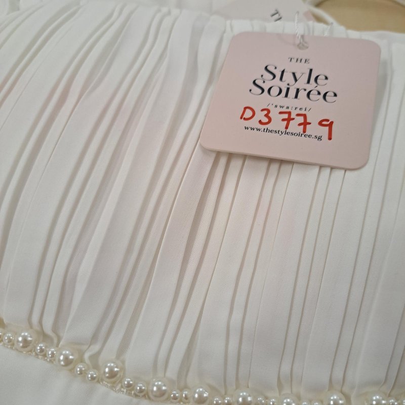 DEFECT | Perdi Pearl Pleated Jumpsuit in White in M