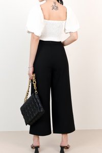 DEFECT | Pierre Puffy Top V3 in White in XS DEFECT | Pierre Puffy Top V3 in White in XS