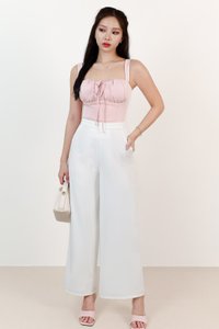 DEFECT | Elevate Highwaist Pants V4 in White ( Regular Length ) in XL DEFECT | Elevate Highwaist Pants V4 in White ( Regular Length ) in XL