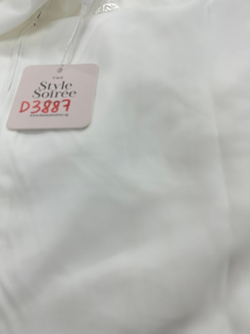 DEFECT | Brynn Bow Sleeveless Top in White in XL