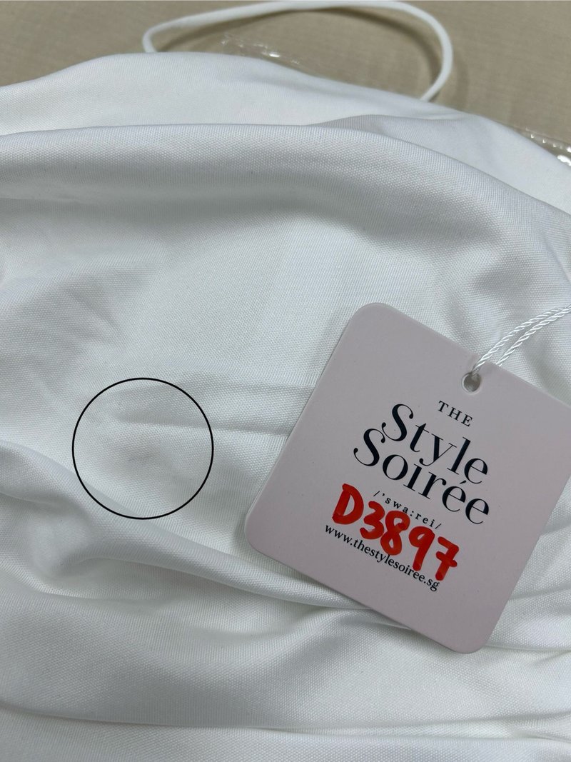 DEFECT | Bea Basic Ruched Top in White in L DEFECT | Bea Basic Ruched Top in White in L