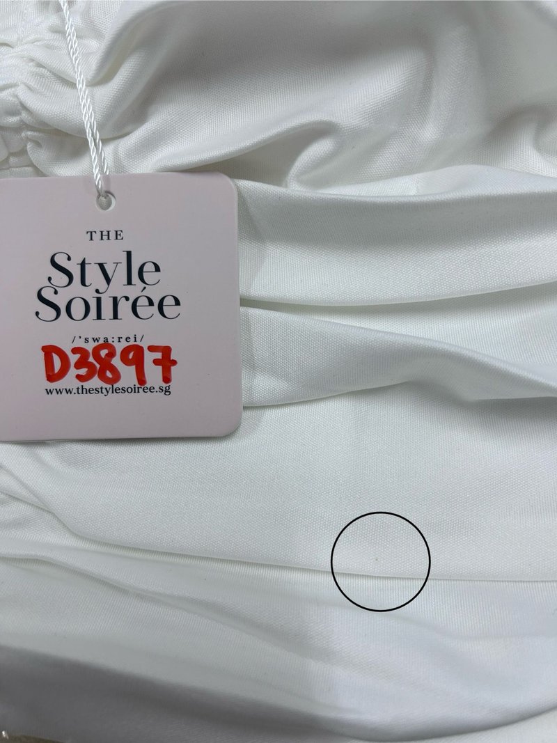 DEFECT | Bea Basic Ruched Top in White in L DEFECT | Bea Basic Ruched Top in White in L