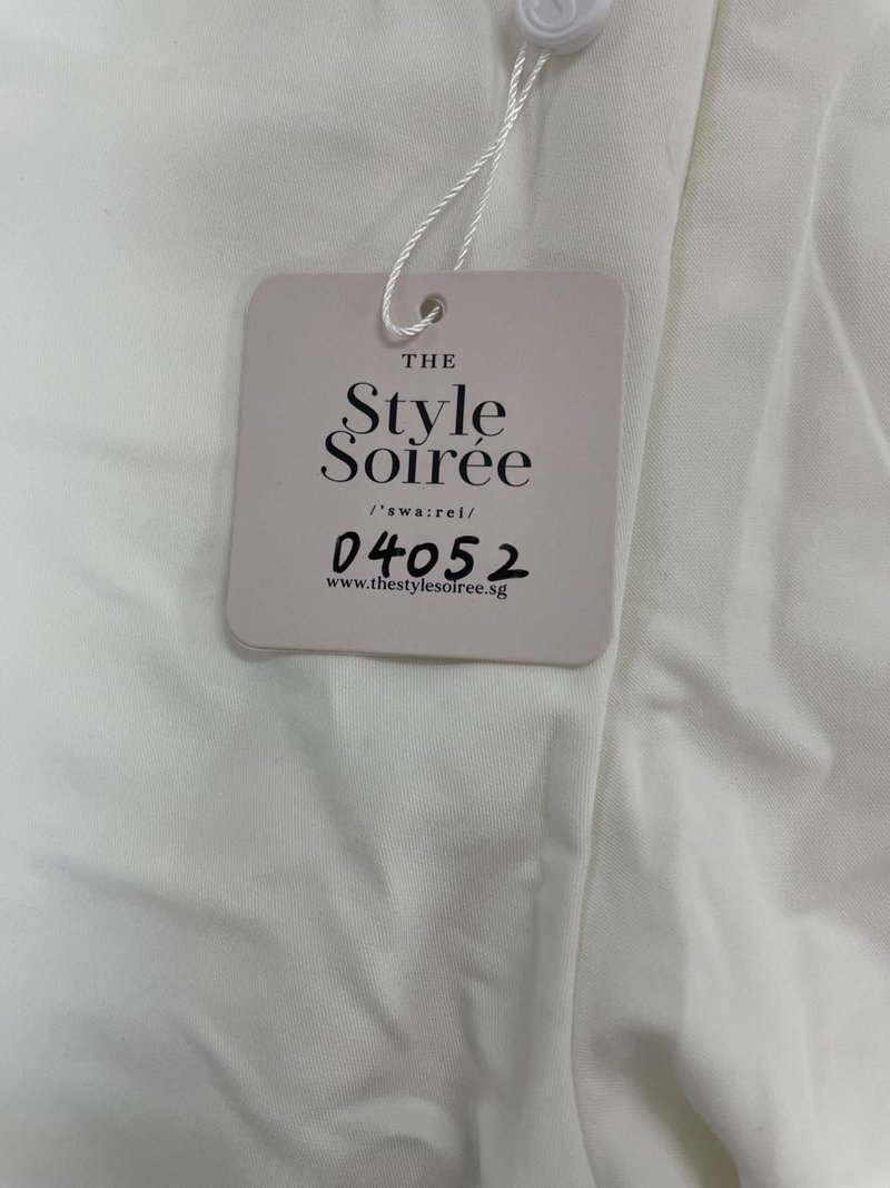 DEFECT | Elevate Highwaist Pants V4 in White ( Regular Length ) in XL DEFECT | Elevate Highwaist Pants V4 in White ( Regular Length ) in XL