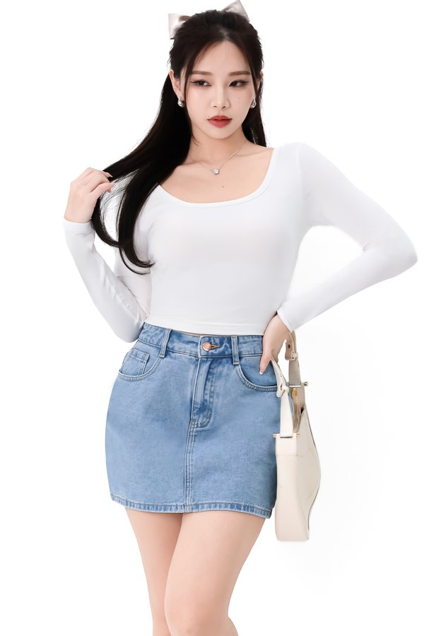 DEFECT | Leria Low Back Sleeve Top in White in S