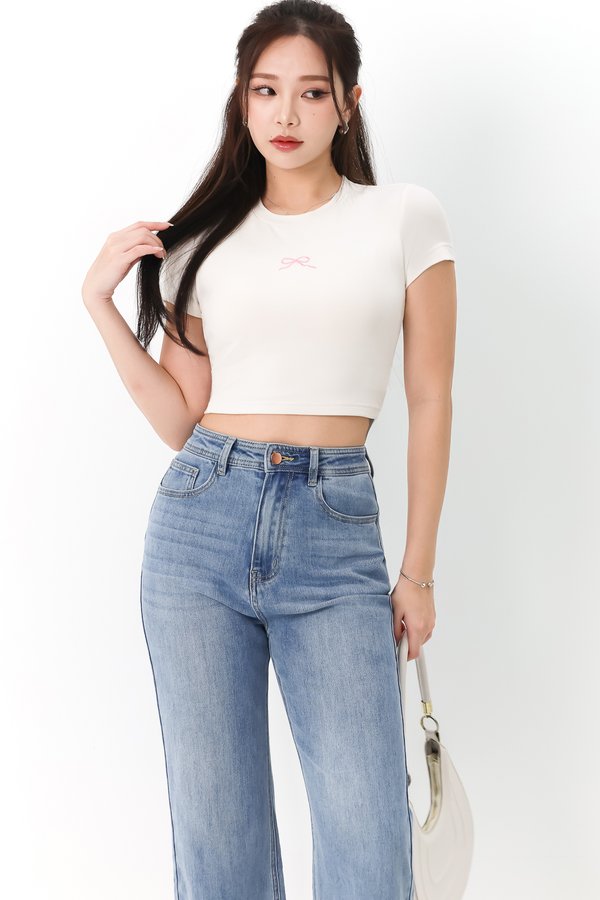 DEFECT | Raye Ribbon Embroidery Padded Tee in White x Cool Pink in M