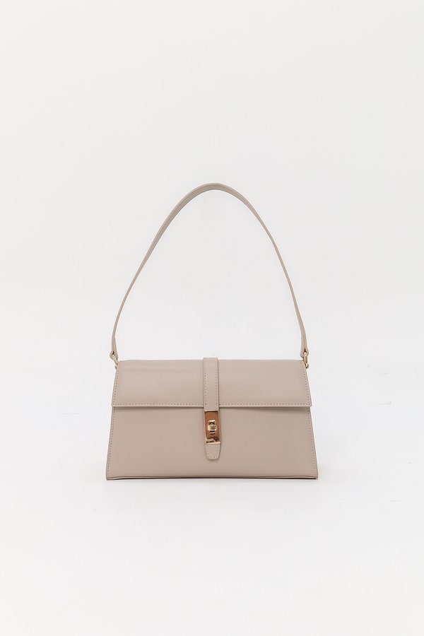 RESTOCKS | Tess Twist Lock Shoulder Bag in Etoupe