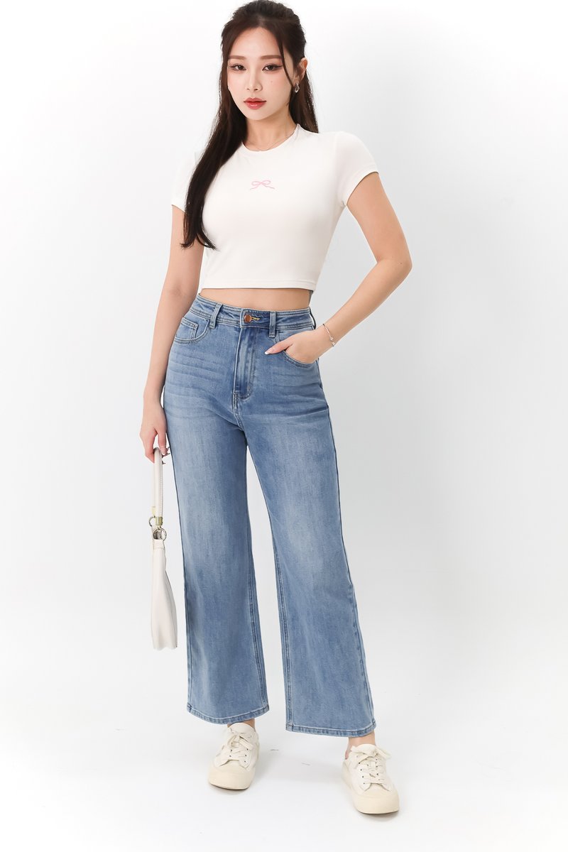 Steyra Straight Cut Denim Jeans V3 in Light Wash