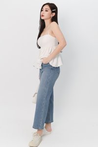 Hadley Highwaist Denim Jeans in Light Wash ( Petite Length ) Hadley Highwaist Denim Jeans in Light Wash ( Petite Length )
