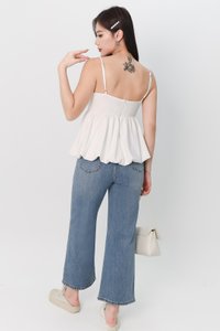 Hadley Highwaist Denim Jeans in Light Wash ( Petite Length ) Hadley Highwaist Denim Jeans in Light Wash ( Petite Length )