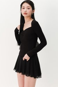 Soleil Sleeved Padded Top V2 in Black Soleil Sleeved Padded Top V2 in Black