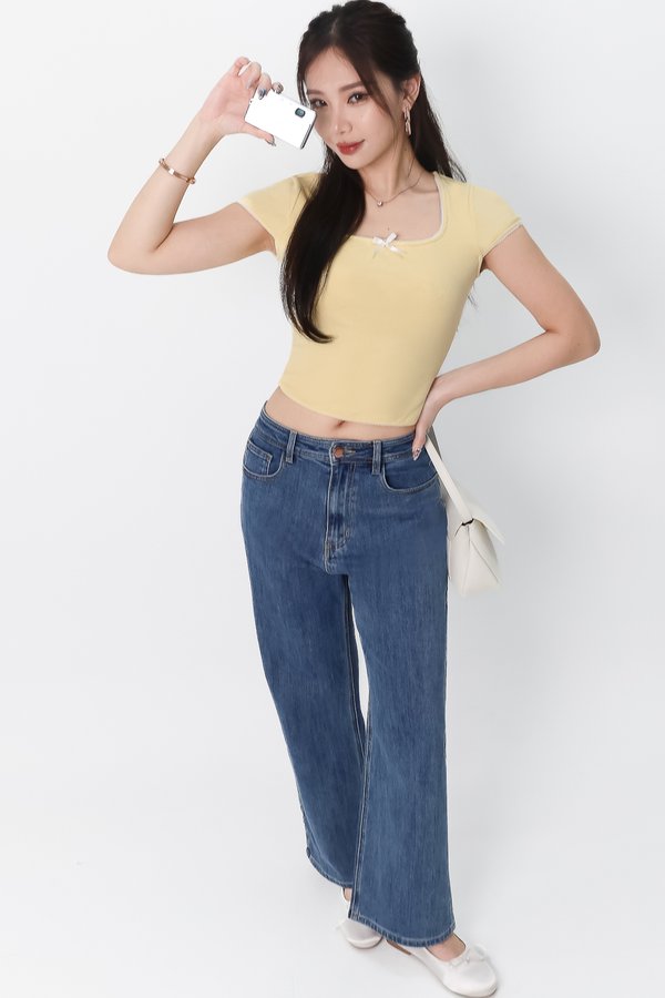 Remi Ribbon Trimming Tee in Light Yellow