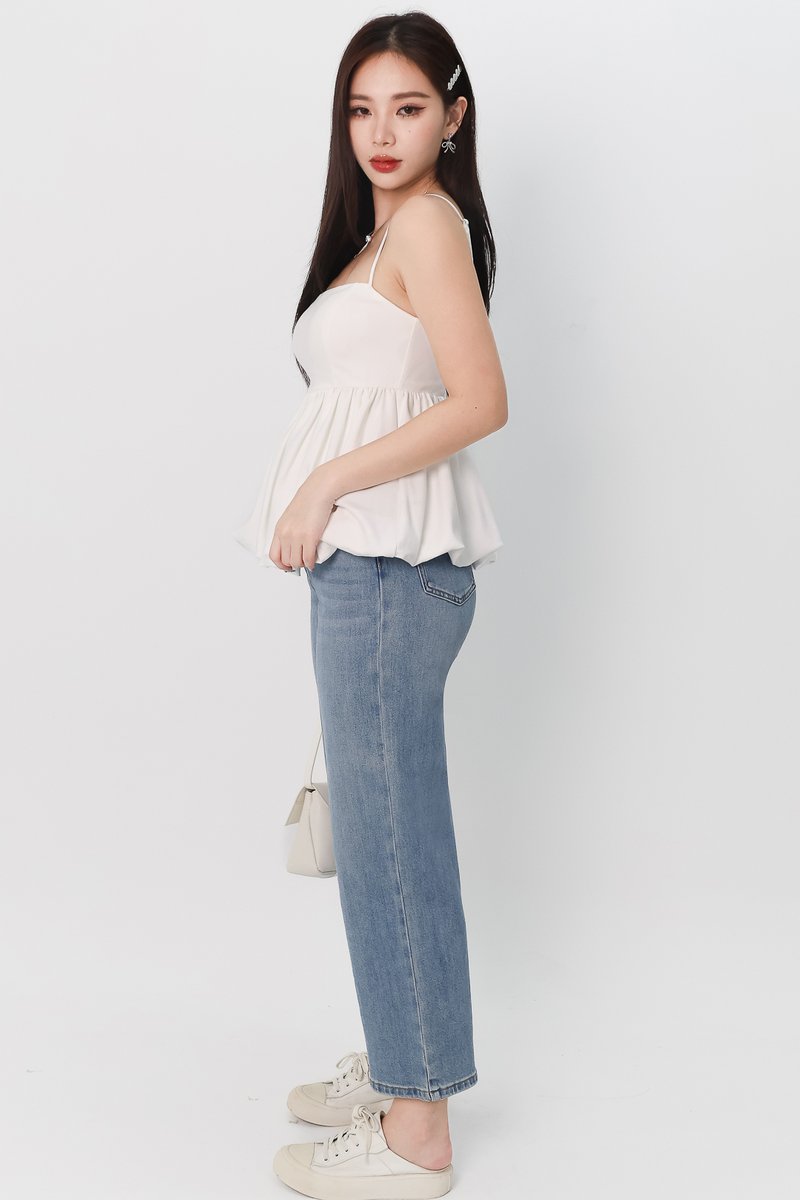 Hadley Highwaist Denim Jeans in Light Wash ( Petite Length ) Hadley Highwaist Denim Jeans in Light Wash ( Petite Length )