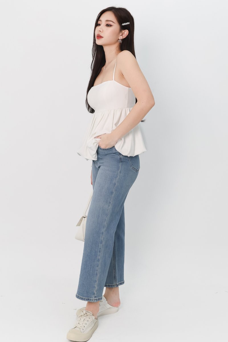Hadley Highwaist Denim Jeans in Light Wash ( Petite Length ) Hadley Highwaist Denim Jeans in Light Wash ( Petite Length )