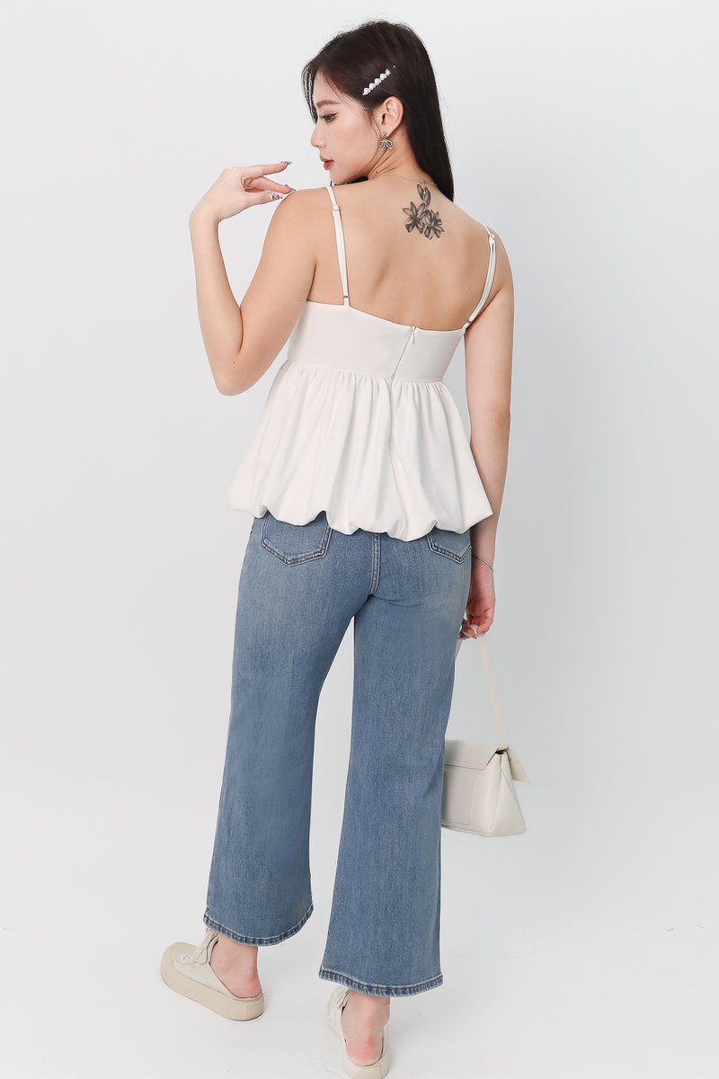 Hadley Highwaist Denim Jeans in Light Wash ( Petite Length ) Hadley Highwaist Denim Jeans in Light Wash ( Petite Length )