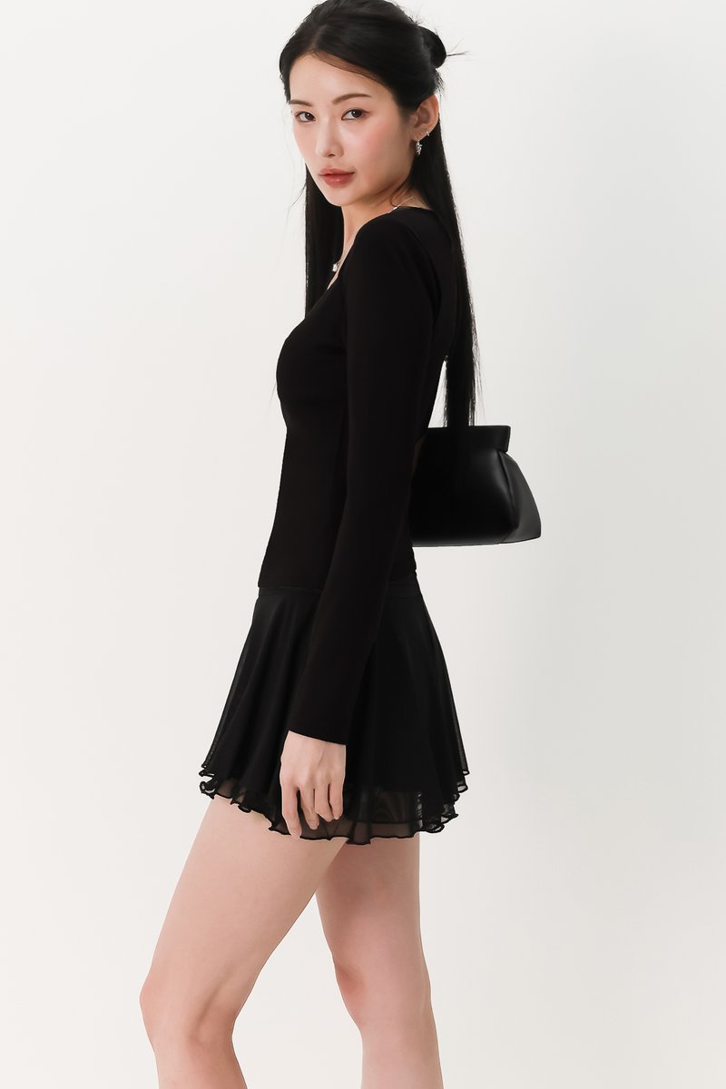 Soleil Sleeved Padded Top V2 in Black Soleil Sleeved Padded Top V2 in Black