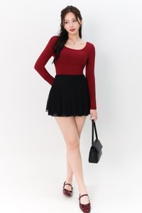Leria Low Back Sleeve Top in Cherry Red