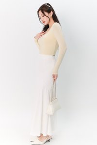 Leria Low Back Sleeve Top in Pale Yellow