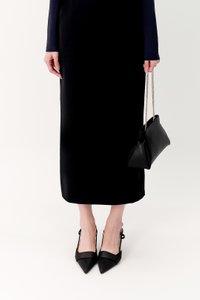 Calyn Chain Shoulder Bag in Black Calyn Chain Shoulder Bag in Black