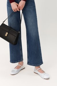 DEFECT | Tess Twist Lock Shoulder Bag in Black DEFECT | Tess Twist Lock Shoulder Bag in Black